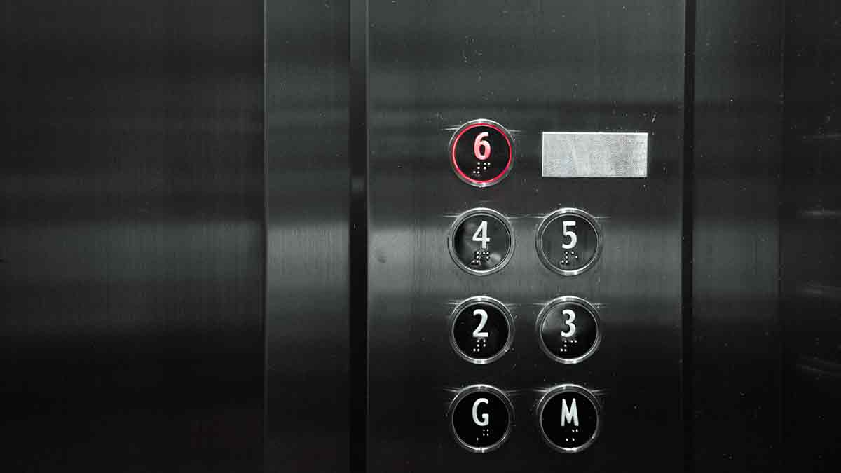 Los ascensores son mucho más que sitios para hablar del tiempo
