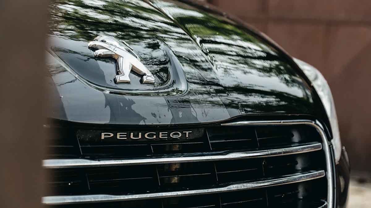 Del 206 al 206, la opción crisis de Peugeot