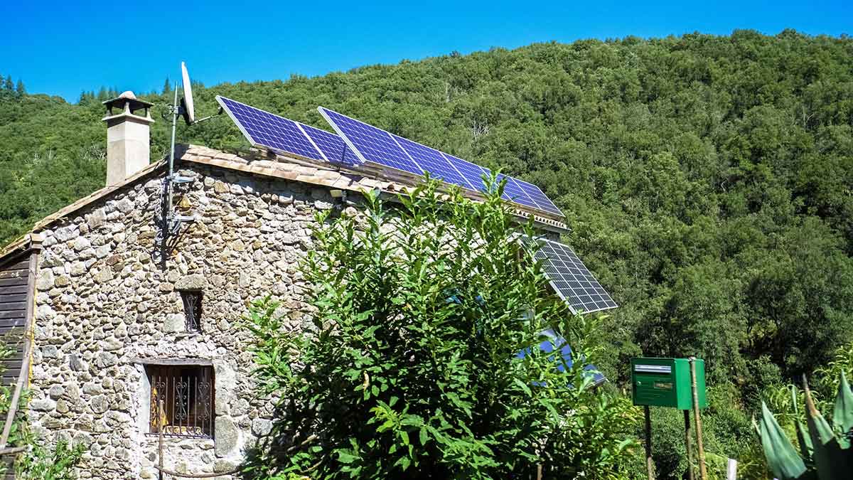 Europa quiere que haya paneles solares en todas las viviendas.