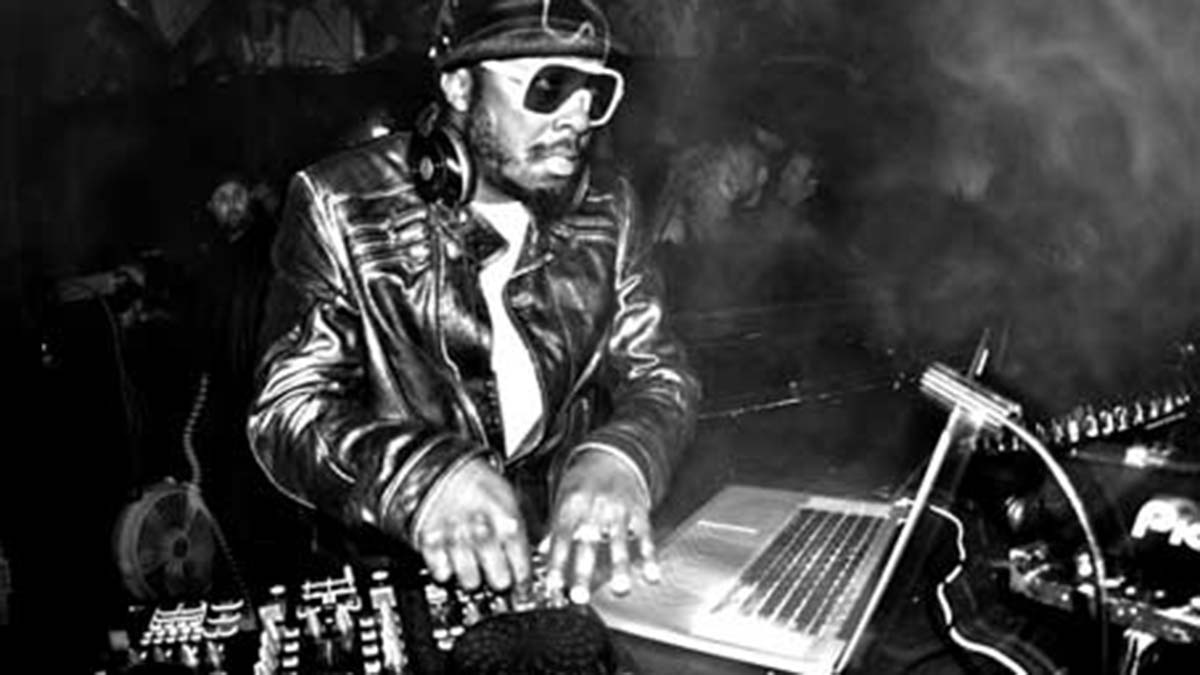 Fichan al cantante de The Black Eyed Peas para que explique en Intel cómo debe ser la tecnología relacionada con la música.