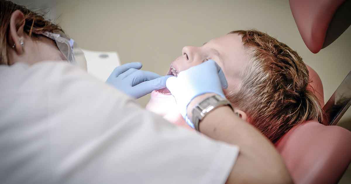 No cuidamos los dientes ni la boca, pero gastamos 289 euros de media en el dentista