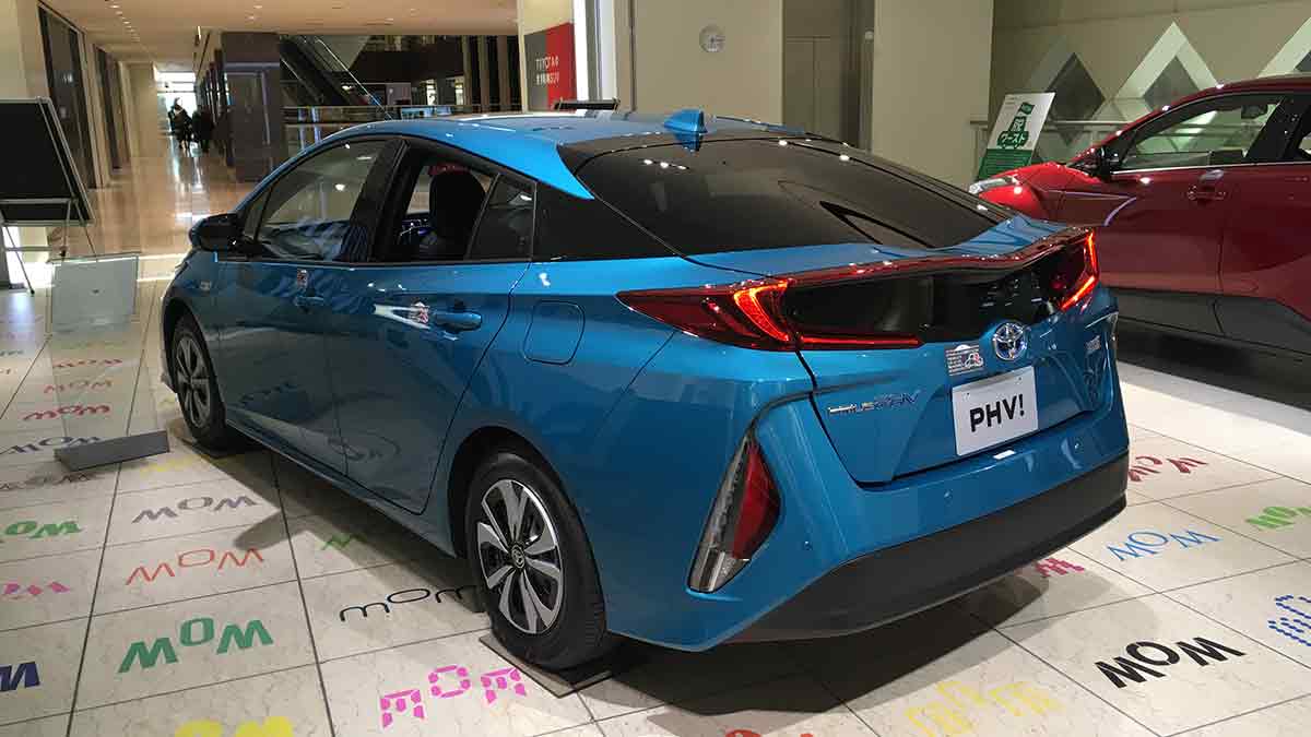 Los primeros Toyota Prius PHV híbridos llegan a España