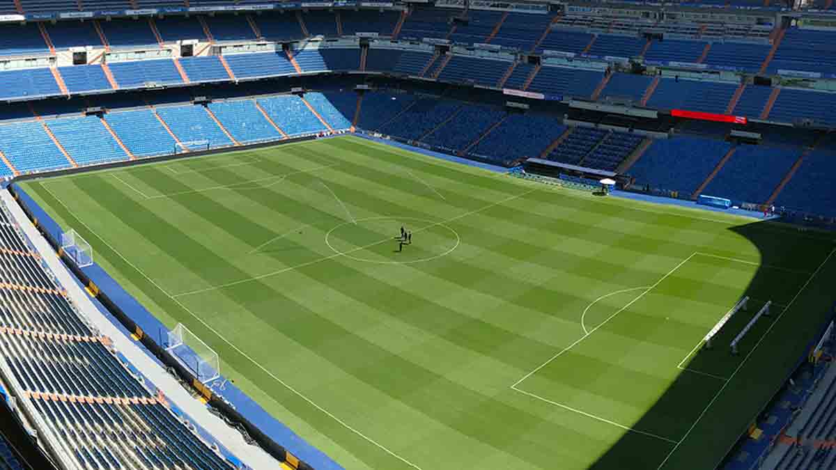 Bernabéu y Camp Nou, estadios con más capacidad hotelera para los partidos de la Champions