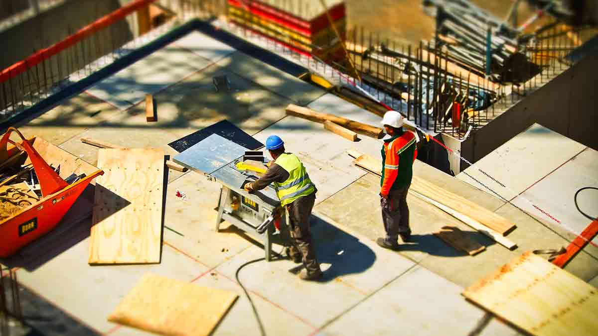 Los trabajadores del campo y de la construcción, los que más riesgos tienen de sufrir del corazón