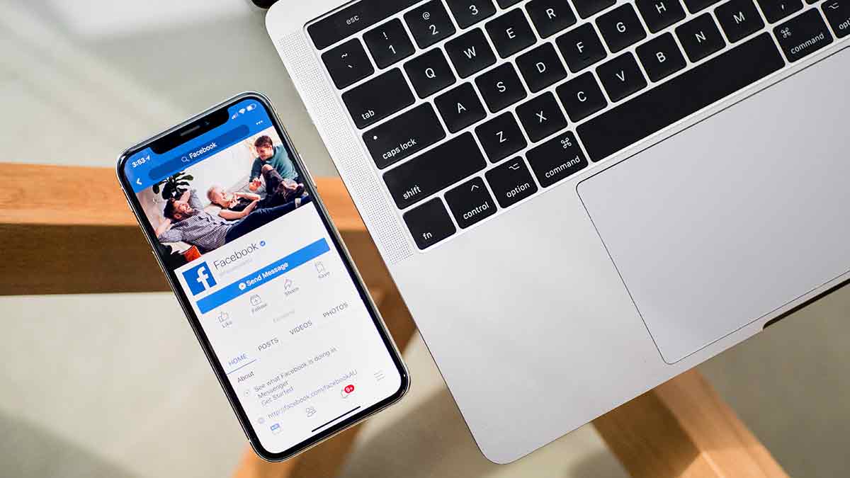 Facebook ya tiene más de 15 millones de usuarios activos en España (2011)