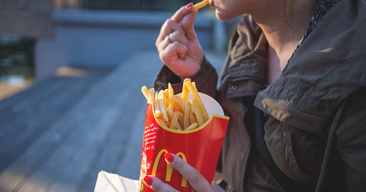 Los españoles somos los que menos nos gastamos en la comida rápida de McDonald’s y Burger King