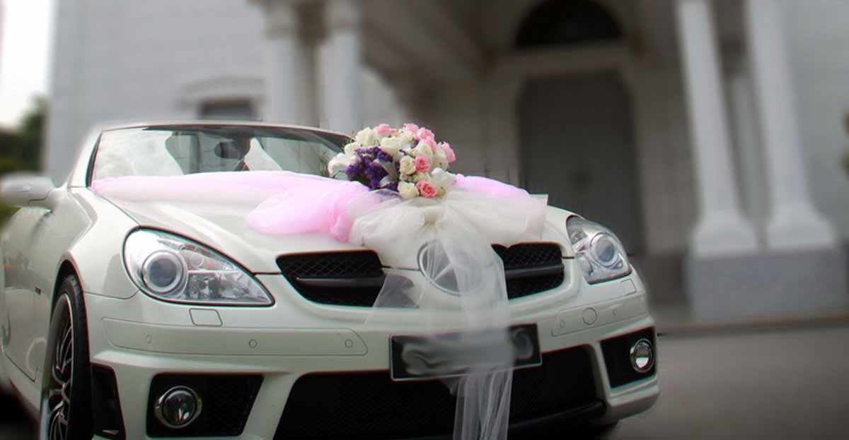 El coche de boda, sea de alquiler o familiar, tiene que ser espectacular