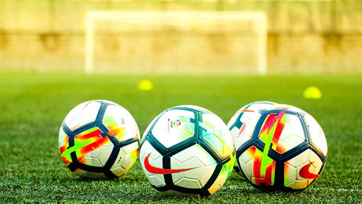 Por primera vez la economía gana al fútbol ante la preocupación de los españoles por la crisis