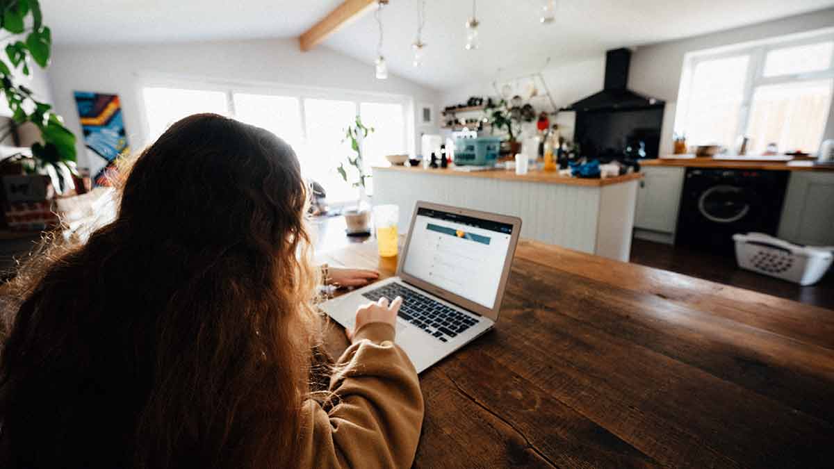 Aumenta la formación online y a distancia por el incremento de las tasas universitarias