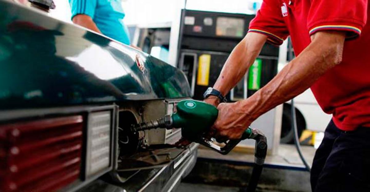 Investigan los precios de los combustibles por el 'efecto lunes' en las gasolineras