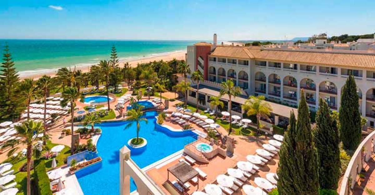 Pasar las vacaciones en un hotel de costa en España es más económico que hacerlo en Turquía, Chipre o Italia