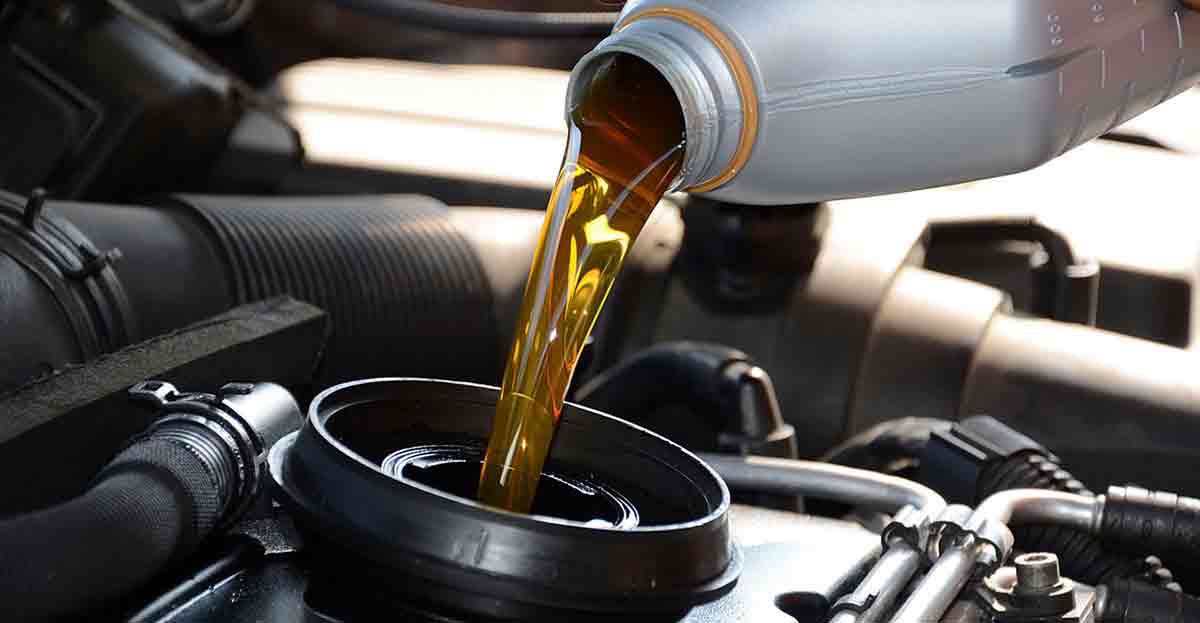 El mantenimiento de un coche diésel o gasolina es un 50% más caro que el de un híbrido