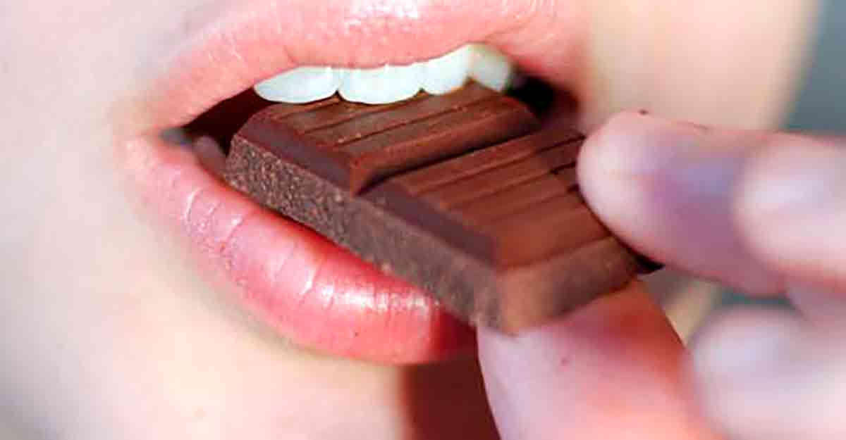 Es mentira que comer chocolate engorda, encima elimina grasas