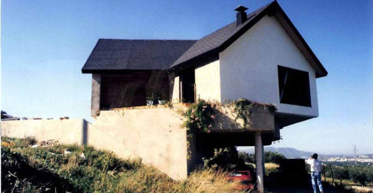 Las Girasolas, las casas que giran solas