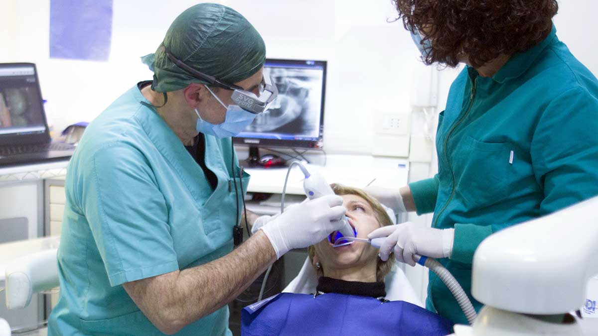 Cuánto cuesta un blanqueamiento dental en el dentista