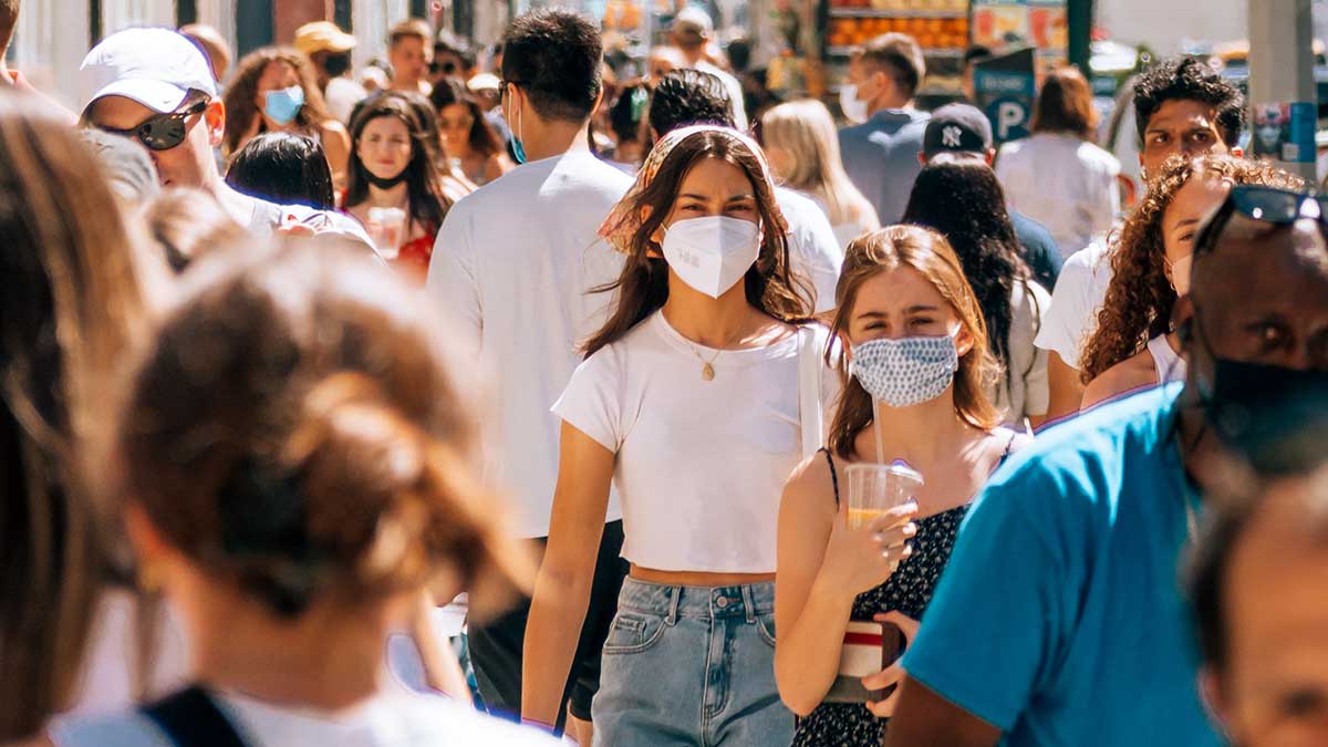 Durante cuánto tiempo se contagia el COVID