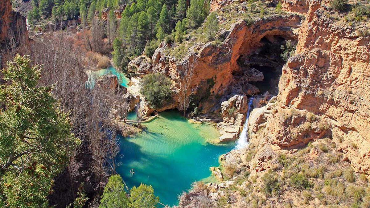 Las Chorreras de Cabriel, un paraíso de cascadas, saltos y pozas de aguas turquesas salido de cuento