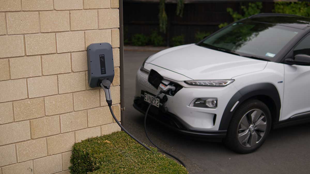 Cuánto cuesta instalar un punto de recarga para el coche eléctrico en casa.