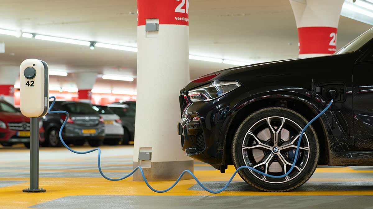 Cuánto Cuesta La Instalación De Un Punto De Recarga Para El Coche Eléctrico En Un Garaje Comunitario 0335