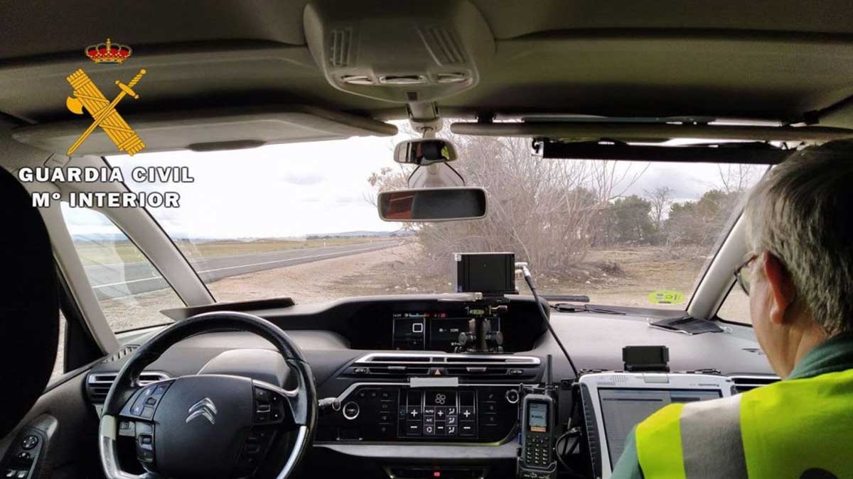 Dónde se esconden los coche coches camuflados de la Guardia Civil.