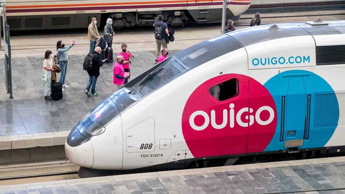 Ouigo vende hoy billetes por 9 euros para viajar entre Madrid y Barcelona en tren.