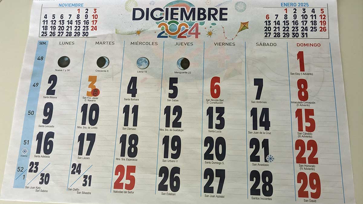 Hoja de calendario del mes de diciembre de 2024.