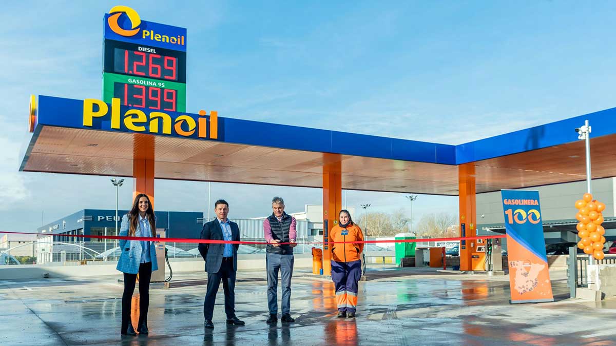 Gasolinera de Plenoil número 100, en Guadalajara.