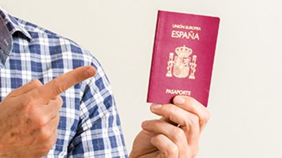 Conseguir permiso de residencia en España.