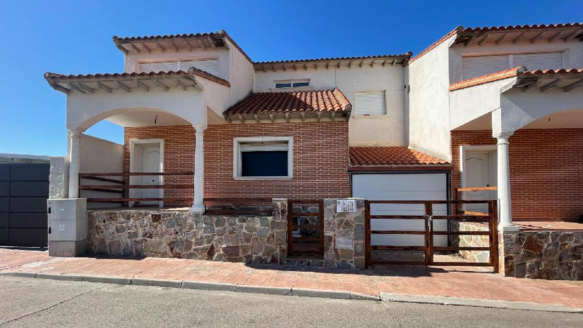 Chalet con descuento a la venta en Altamira Inmuebles.