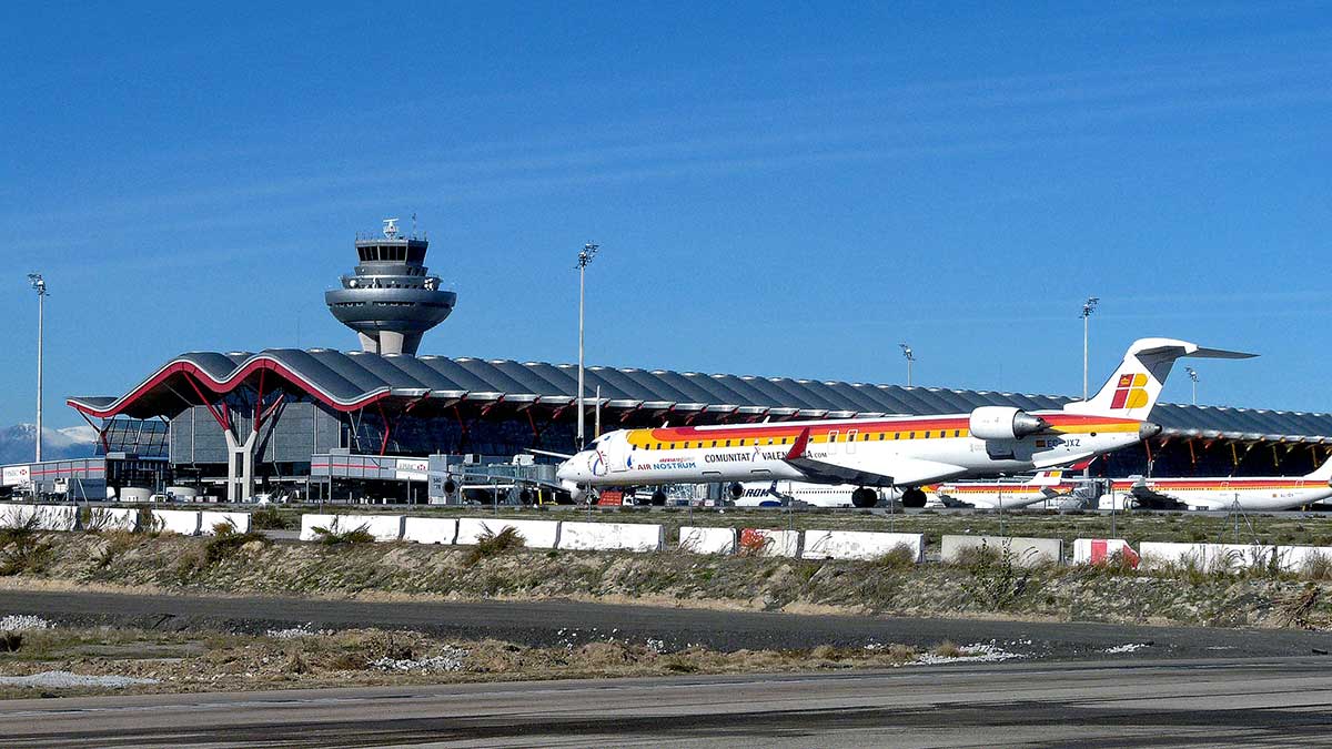 Avión de Iberia en el Aeropuerto de Madrid.