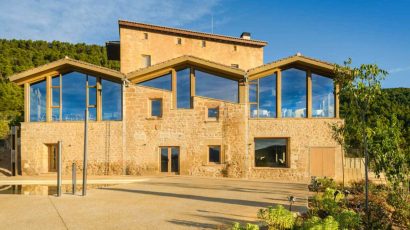 Alojamiento y trabajo en el hotel cinco estrellas Torre del Marqués, en Monroyo (Teruel).